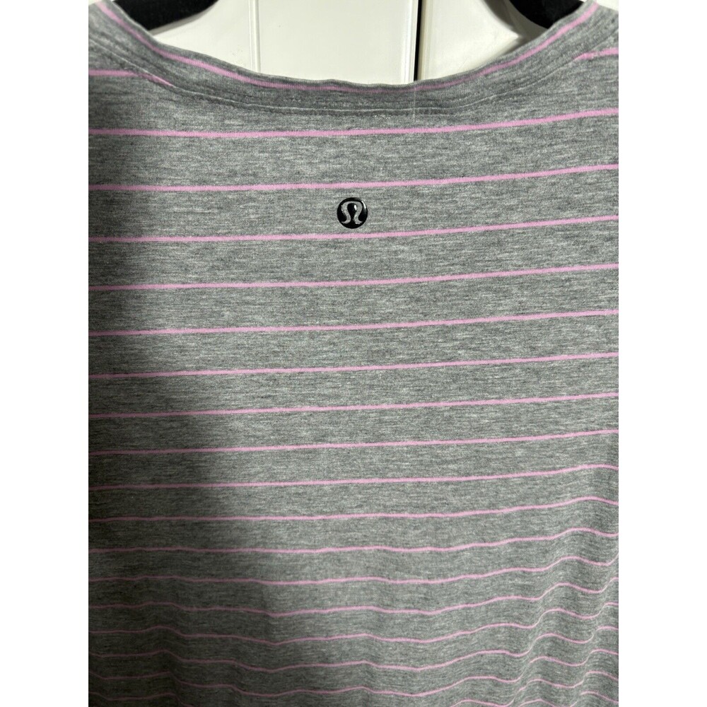 Lululemon Gray Pink‎ Stripe V-Neck Short Sleeve T-Shirt No Size Tag - Picture 4 of 4